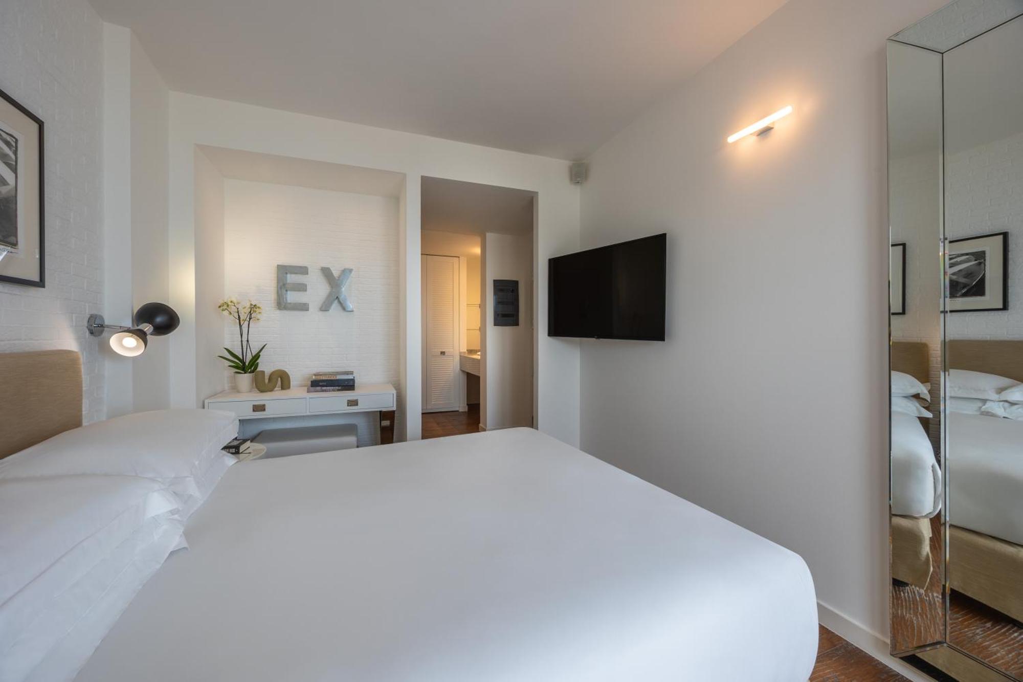 Hotel Excelsior