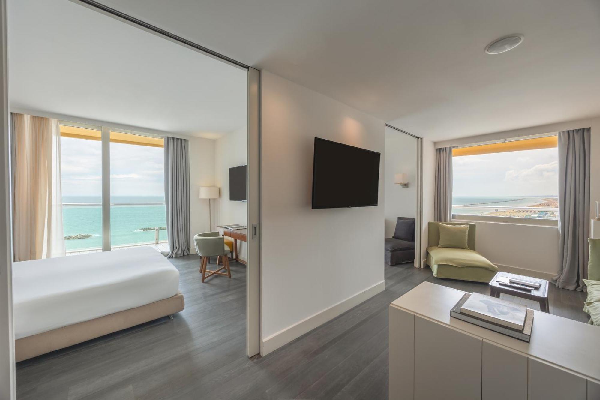 Excelsior Hotel, & Lido - Preferred & Hotel 5*